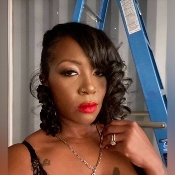 ✨NEW Elegant Black Floral Earrings - Picture 5 of 5